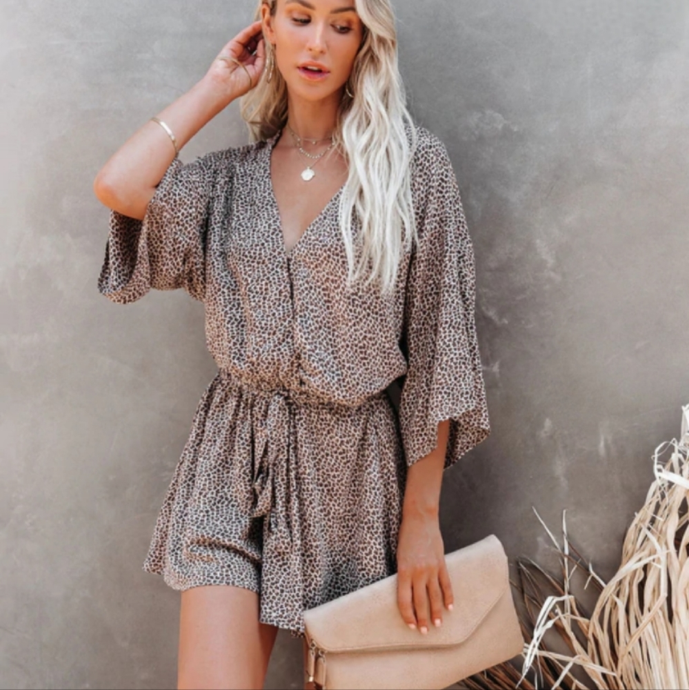 VICI Clone Leopard Print Romper / Romper size small